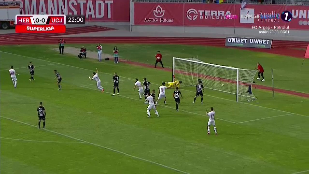 De unde a venit asta? Raul Opruț a marcat un supergol în FC Hermannstadt - 'U' Cluj_13