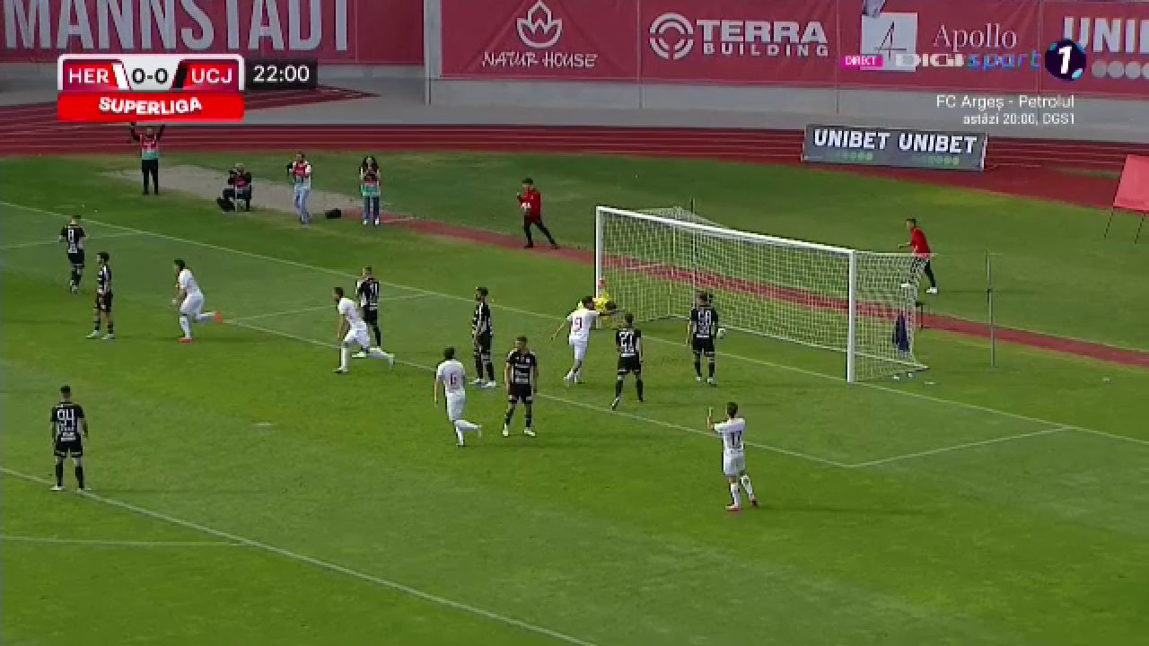 De unde a venit asta? Raul Opruț a marcat un supergol în FC Hermannstadt - 'U' Cluj_16