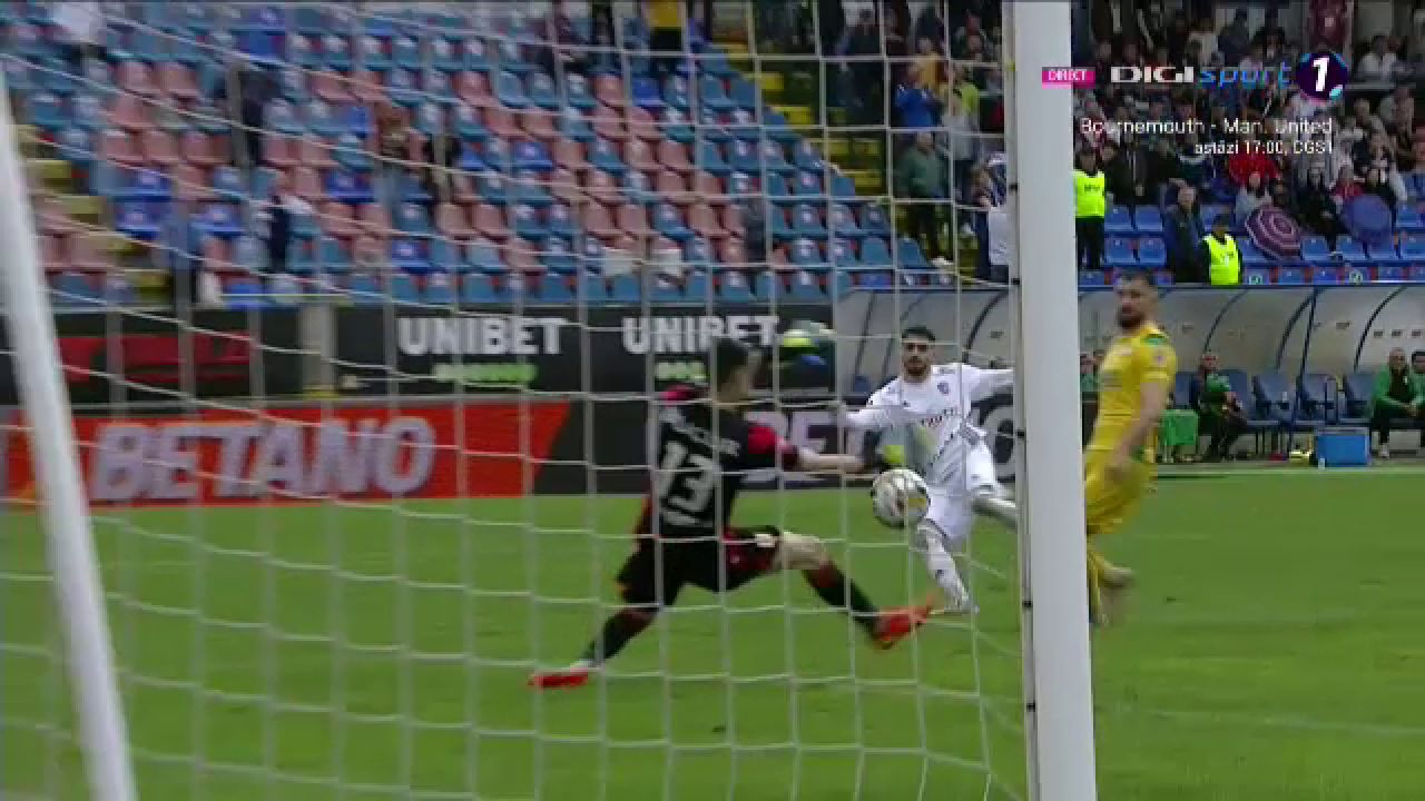 Debut de coșmar pentru un puști de 17 ani în Botoșani - Mioveni 5-1! A încasat două goluri în 8 minute, dintre care unul din corner!_1