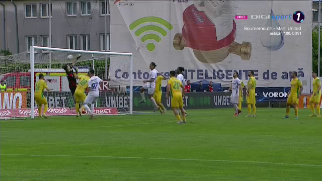 Debut de coșmar pentru un puști de 17 ani în Botoșani - Mioveni 5-1! A încasat două goluri în 8 minute, dintre care unul din corner!_2
