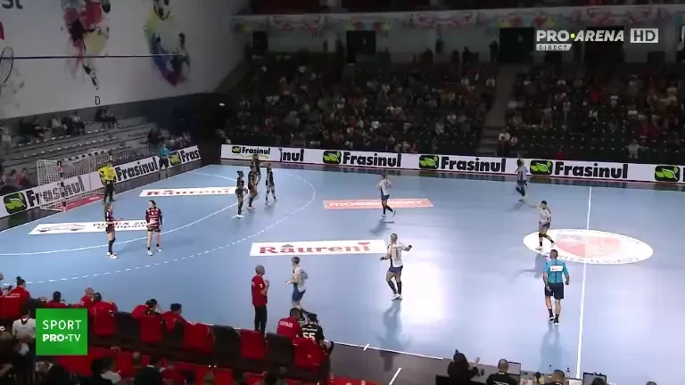 Gloria Bistrița - CSM T&acirc;rgu Jiu | Primele cinci minute din cea de-a doua semifinală a Cupei Rom&acirc;niei