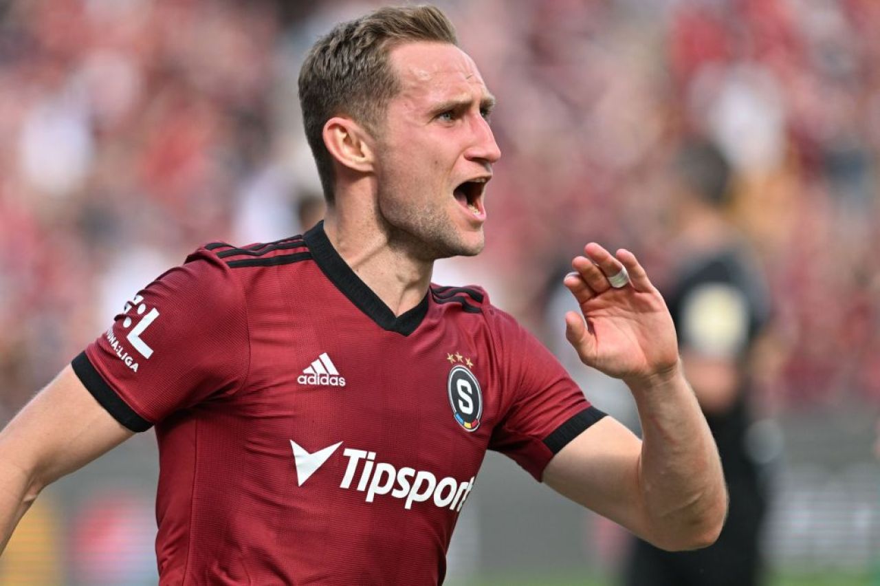 „Dă-le penalty, domnu' arbitru!” Etapa și lovitura de la 11 metri pentru Sparta Praga, care bate iar după ce e condusă_3