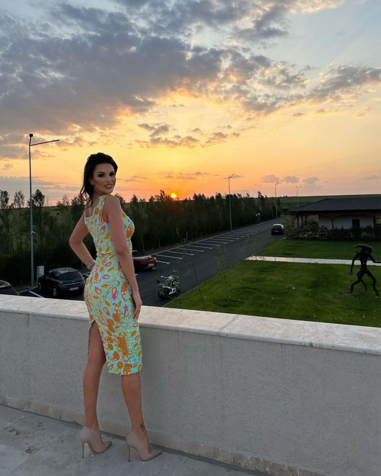 Cea mai focoasă fană a Farului oferă două bilete la meciul cu FCSB! Condiția: o vacanță de lux în Mykonos_18