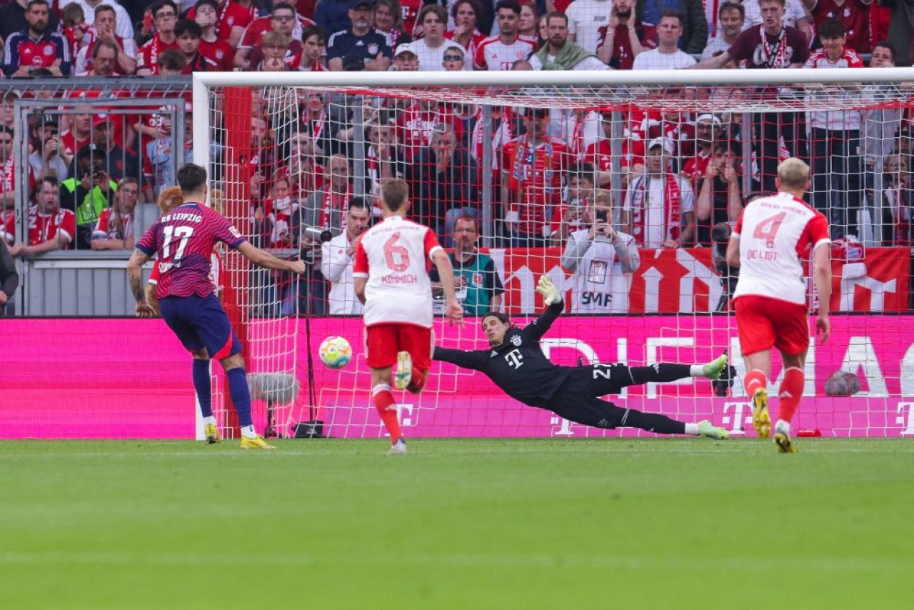 Lovitură de teatru! Bayern pierde și îi pune titlul în brațe Borussiei Dortmund_1