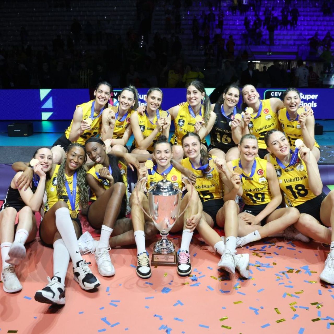 Superba Alexia Căruțașu a câștigat Champions League! Este al treilea trofeu consecutiv pentru echipa româncei_1