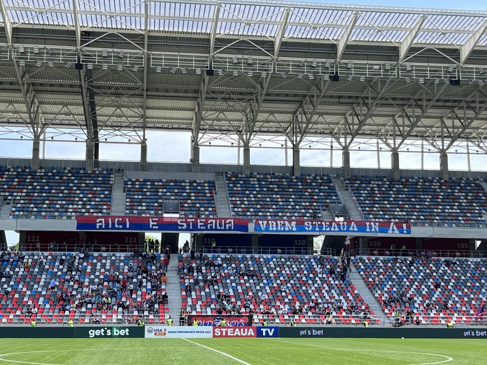 Fanii lui CSA Steaua au întors armele împotriva lui Florin Talpan! Mesajele Peluzei Sud + tribunele goale de pe Ghencea _5