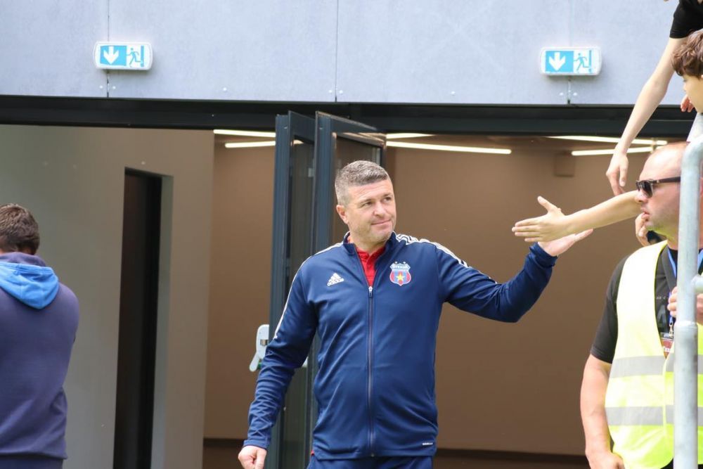 Fanii lui CSA Steaua au întors armele împotriva lui Florin Talpan! Mesajele Peluzei Sud + tribunele goale de pe Ghencea _6