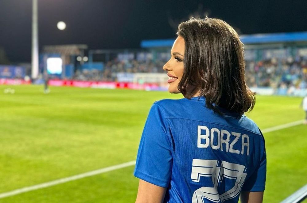 Promite să încingă atmosfera pe stadionul din Ovidiu! „Ivana Knoll de România” strigă mobilizarea înainte de Farul - FCSB_38