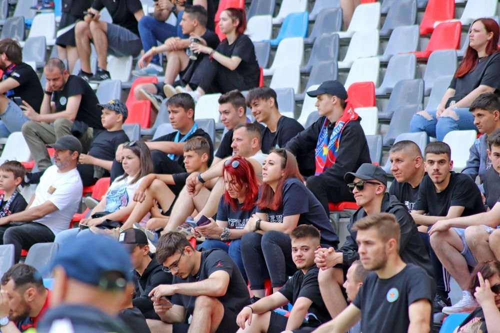 Fanii lui CSA Steaua au întors armele împotriva lui Florin Talpan! Mesajele Peluzei Sud + tribunele goale de pe Ghencea _15