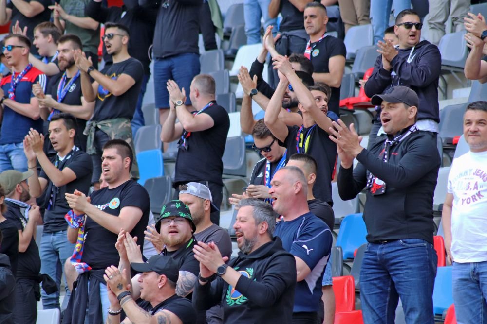 Fanii lui CSA Steaua au întors armele împotriva lui Florin Talpan! Mesajele Peluzei Sud + tribunele goale de pe Ghencea _22