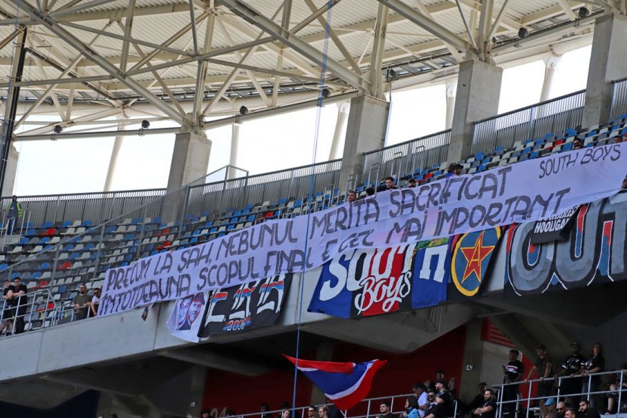 Fanii lui CSA Steaua au întors armele împotriva lui Florin Talpan! Mesajele Peluzei Sud + tribunele goale de pe Ghencea _24