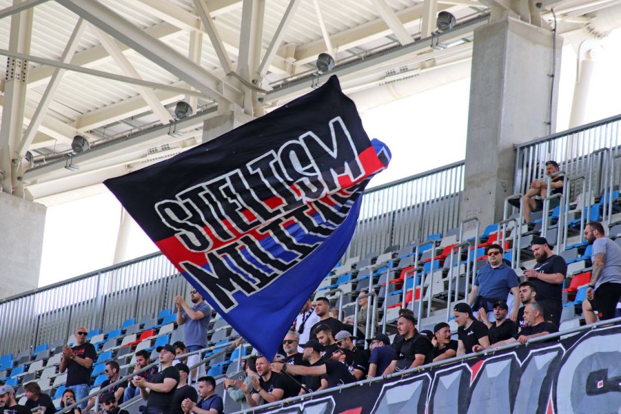 Fanii lui CSA Steaua au întors armele împotriva lui Florin Talpan! Mesajele Peluzei Sud + tribunele goale de pe Ghencea _27