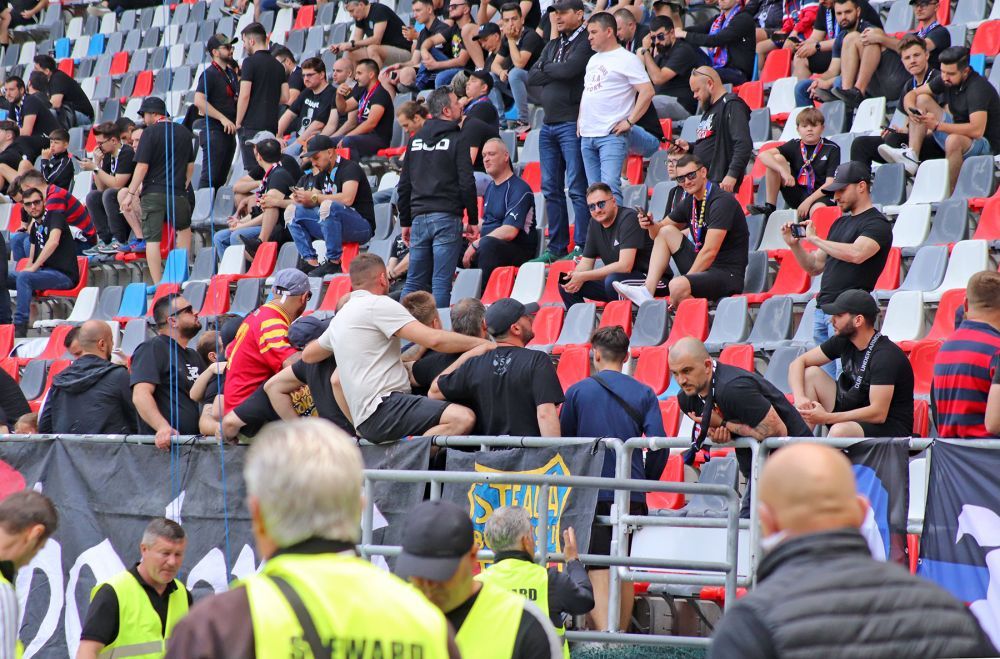 Fanii lui CSA Steaua au întors armele împotriva lui Florin Talpan! Mesajele Peluzei Sud + tribunele goale de pe Ghencea _28