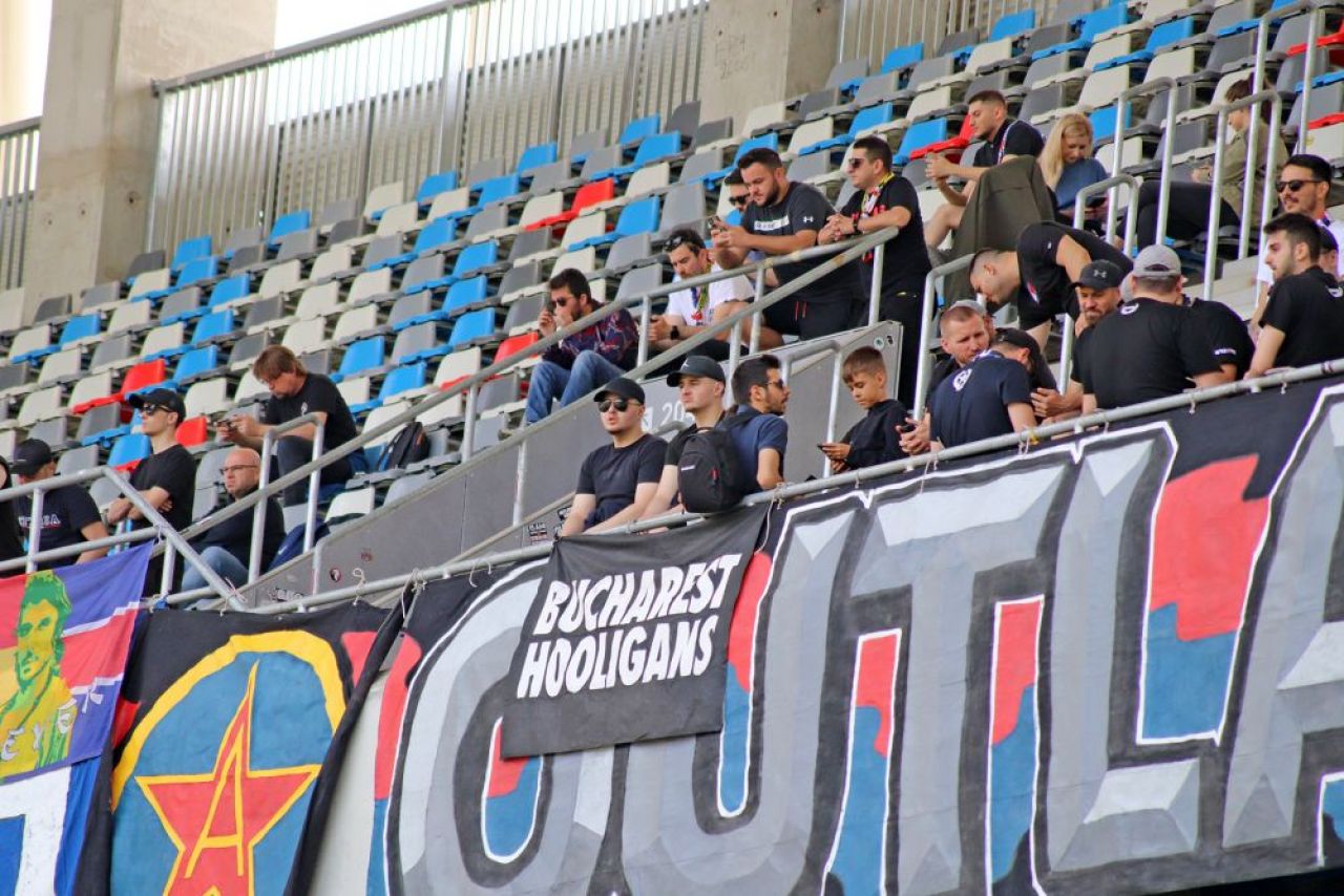 Fanii lui CSA Steaua au întors armele împotriva lui Florin Talpan! Mesajele Peluzei Sud + tribunele goale de pe Ghencea _29