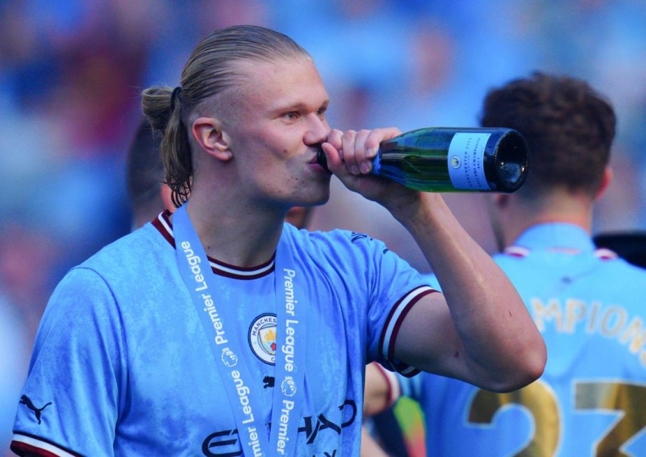 Manchester City a sărbătorit titlul de campioană în Premier League cu o victorie cu Chelsea!_2