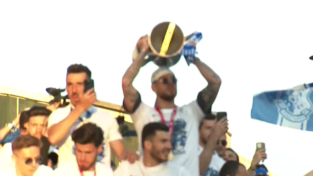 Așa arată bucuria! Mii de fani au sărbătorit titlul Farului: „Ne-am făcut damblaua, am bătut pe Steaua!” _6