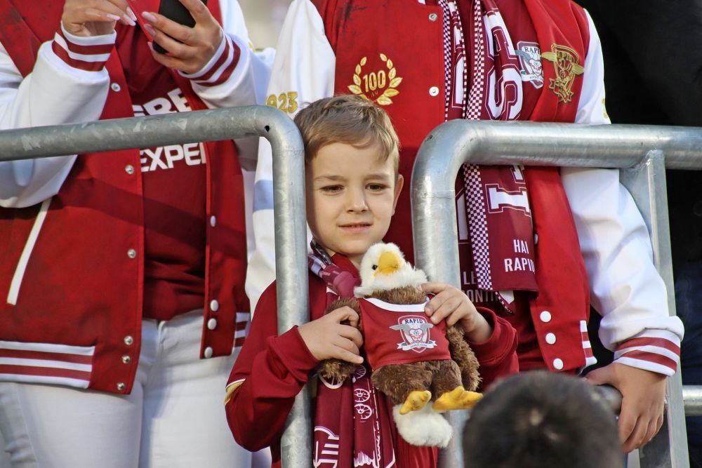 Cum s-a văzut de pe stadion victoria Craiovei în Giulești. Pasiune, controverse și artificii_6