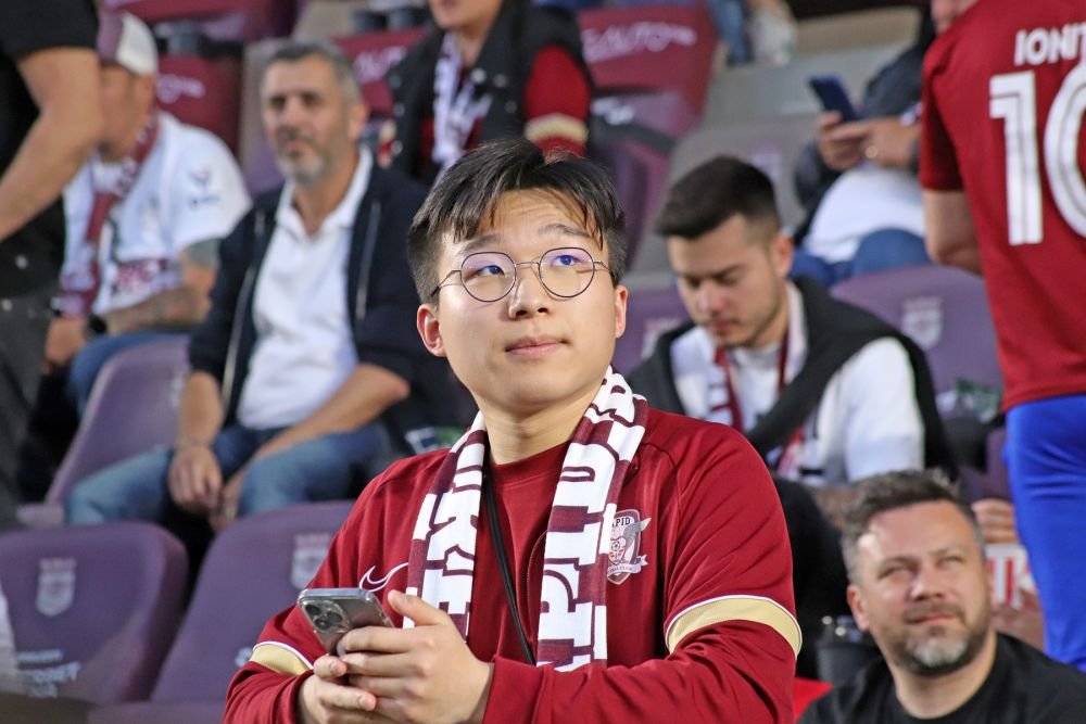 Cum s-a văzut de pe stadion victoria Craiovei în Giulești. Pasiune, controverse și artificii_18