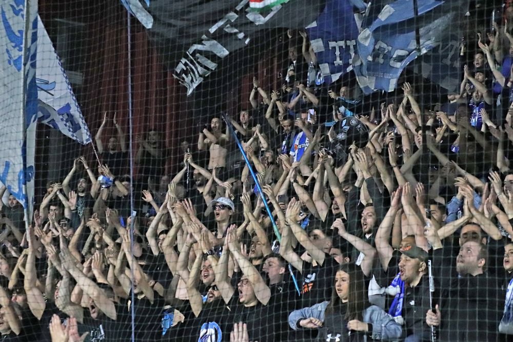 Cum s-a văzut de pe stadion victoria Craiovei în Giulești. Pasiune, controverse și artificii_84