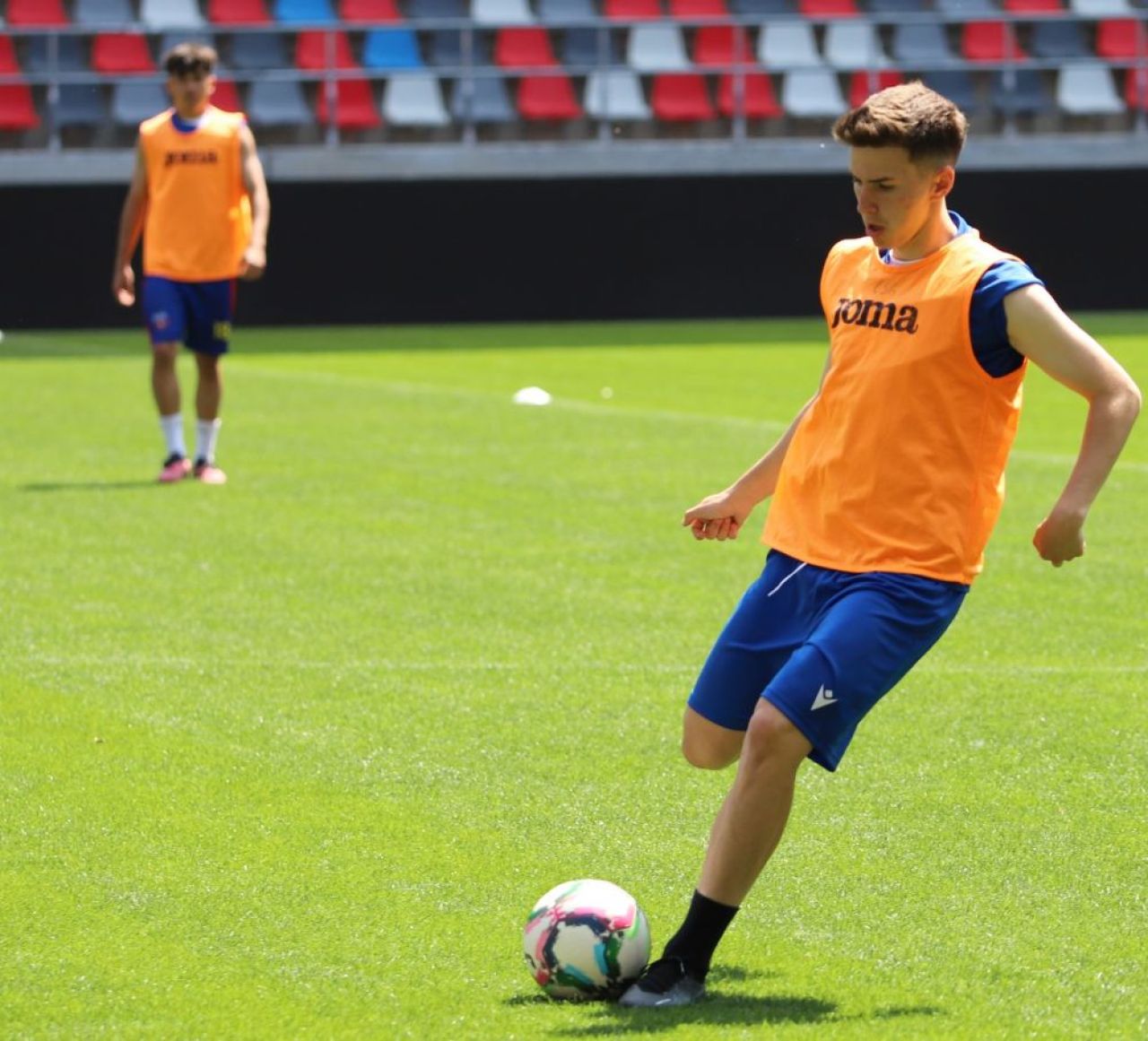 Steaua este peste FCSB! Echipa de fotbal din Ghencea care luptă pentru eventul campionat - cupă_4