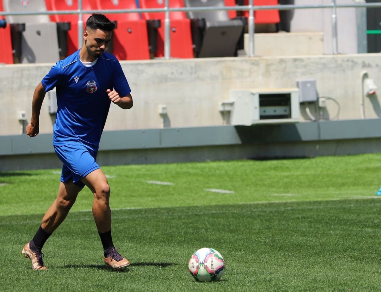 Steaua este peste FCSB! Echipa de fotbal din Ghencea care luptă pentru eventul campionat - cupă_14