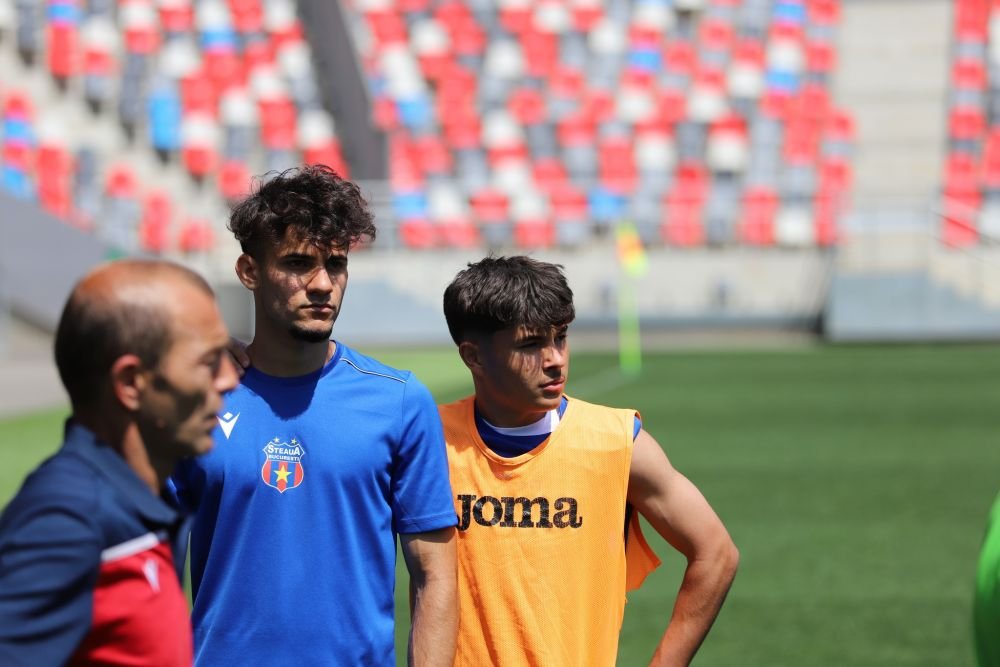 Steaua este peste FCSB! Echipa de fotbal din Ghencea care luptă pentru eventul campionat - cupă_17