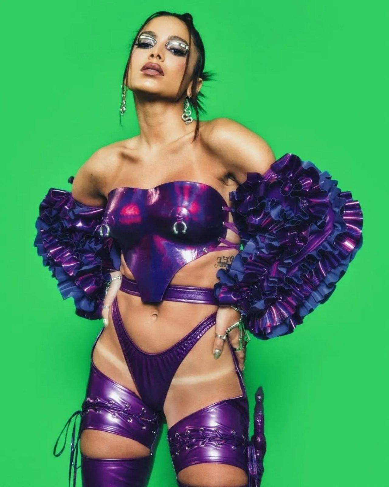 Cea mai sexy braziliancă promite show în finala UEFA Champions League! Prietena lui Maluma și Vinicius cântă în deschidere _62