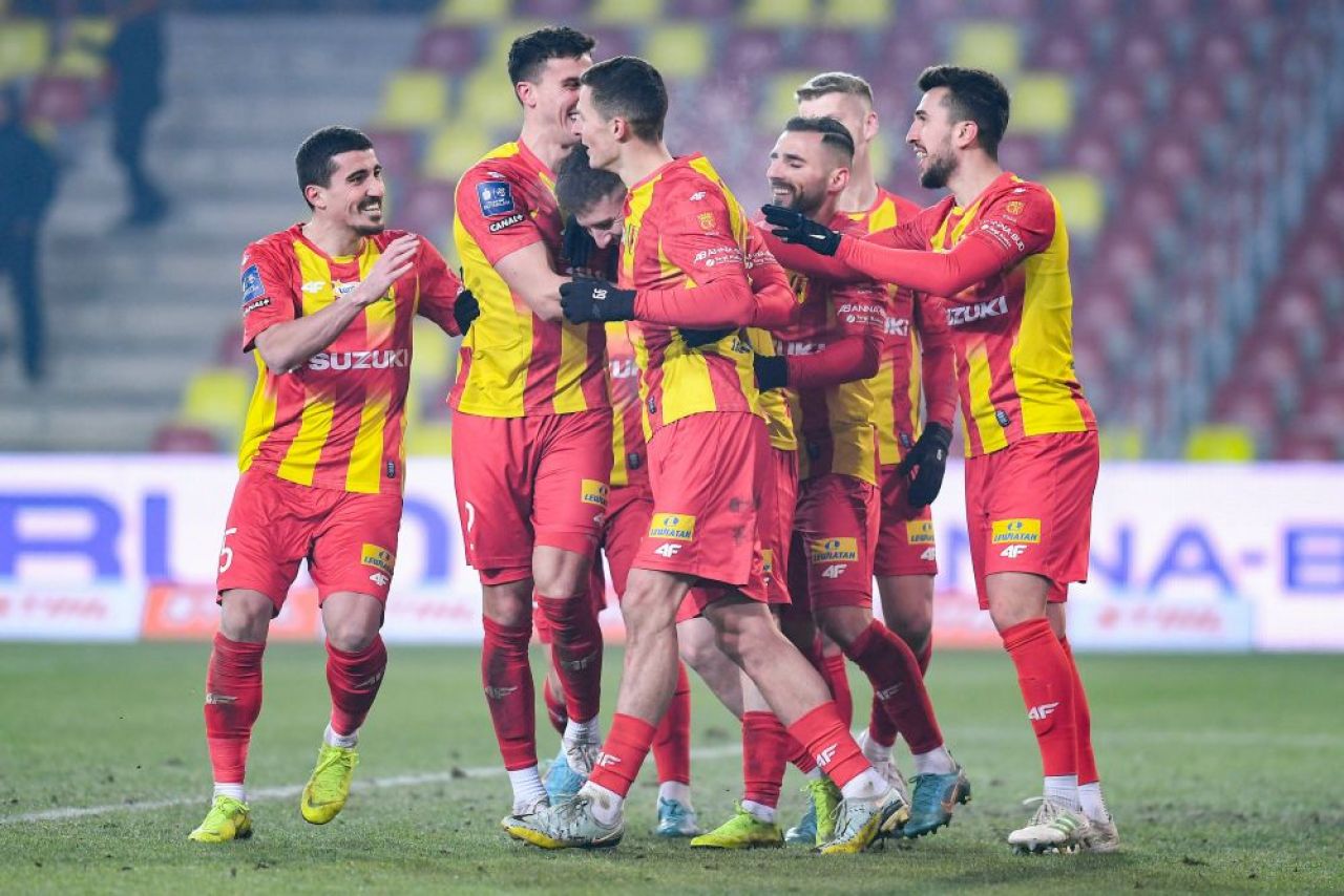 Marius Briceag da, Ronaldo Deaconu ba! Cel mai bun fotbalist al lui Korona Kielce, din nou lăsat în afara lotului naționalei_5