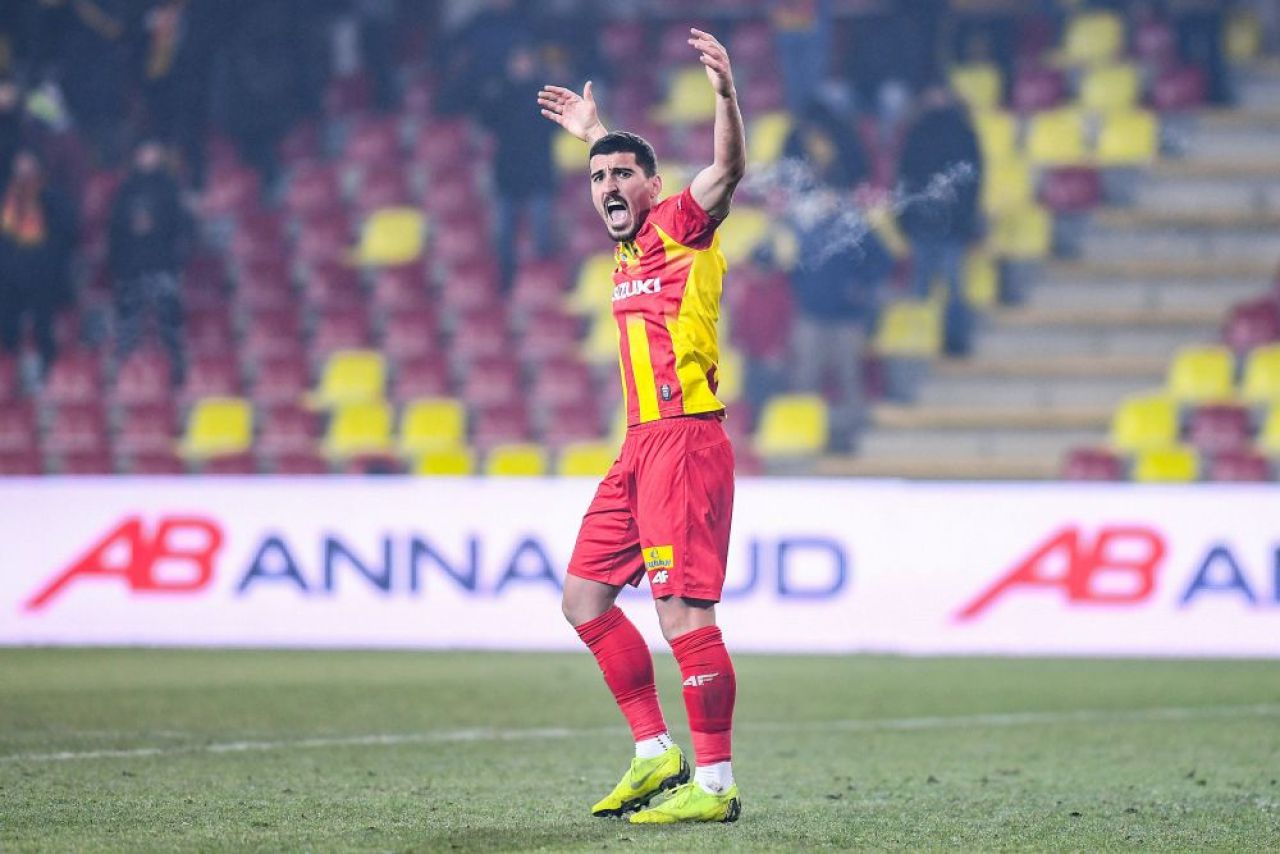Marius Briceag da, Ronaldo Deaconu ba! Cel mai bun fotbalist al lui Korona Kielce, din nou lăsat în afara lotului naționalei_6