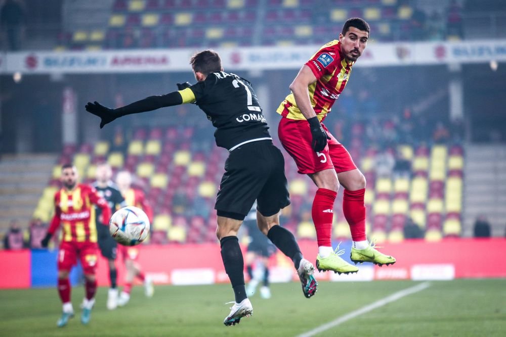 Marius Briceag da, Ronaldo Deaconu ba! Cel mai bun fotbalist al lui Korona Kielce, din nou lăsat în afara lotului naționalei_8