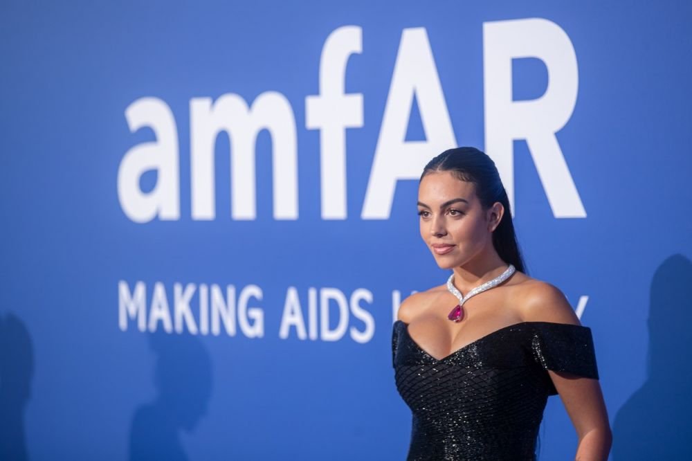 Colierul de peste un milion de euro, purtat de Georgina Rodriguez! Partenera lui Cristiano Ronaldo a apărut așa la eveniment_15
