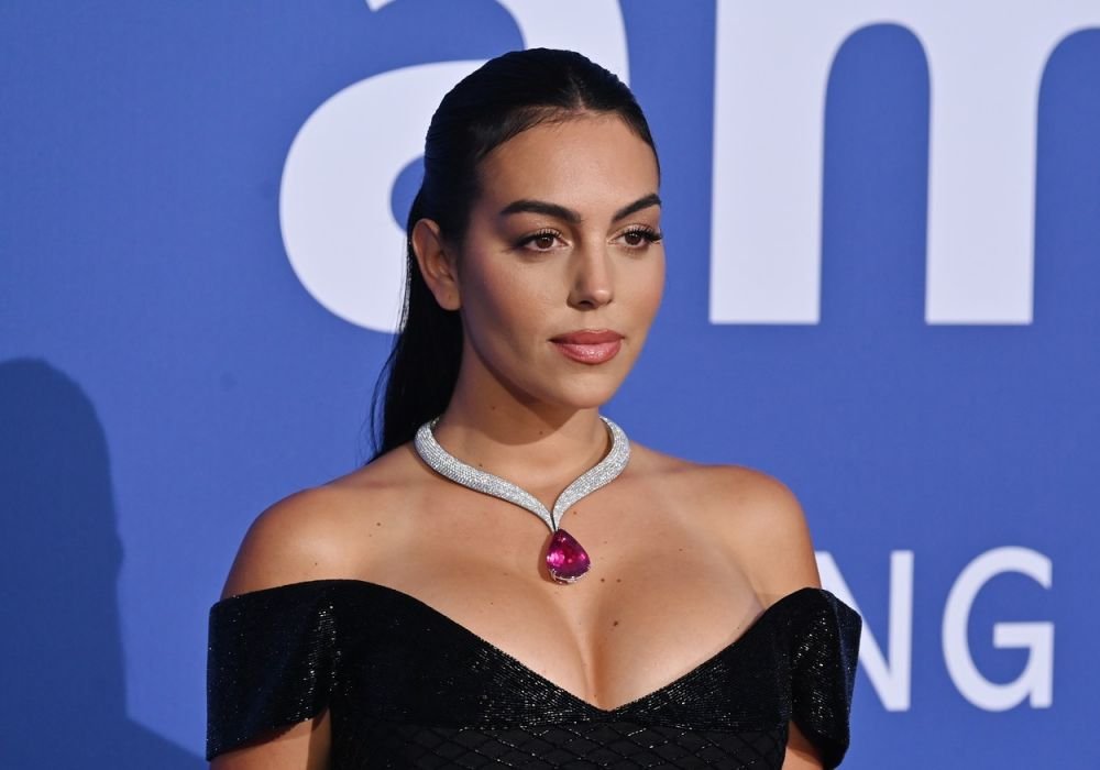 Colierul de peste un milion de euro, purtat de Georgina Rodriguez! Partenera lui Cristiano Ronaldo a apărut așa la eveniment_17