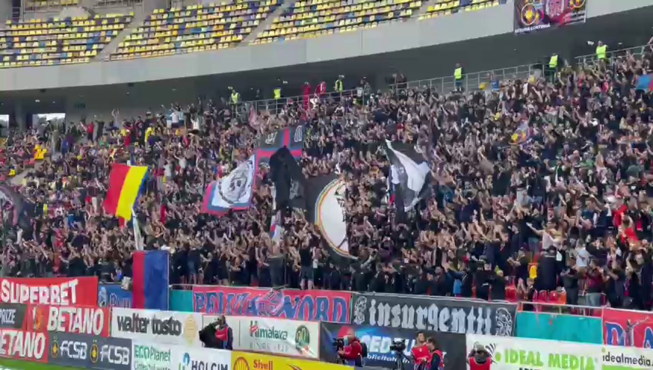 Atmosferă nebună la FCSB - Rapid! Galeria giuleștenilor i-a ironizat pe „roș-albaștri” cu o coregrafie inedită_9
