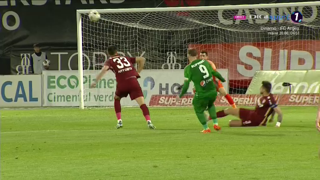 Mamma-mia, Louis! Munteanu a țintit vinclul porții și a înscris un gol de generic în CFR - Farul_7