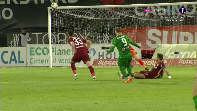 Mamma-mia, Louis! Munteanu a țintit vinclul porții și a înscris un gol de generic în CFR - Farul_8