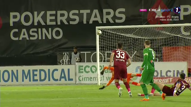 Mamma-mia, Louis! Munteanu a țintit vinclul porții și a înscris un gol de generic în CFR - Farul_12