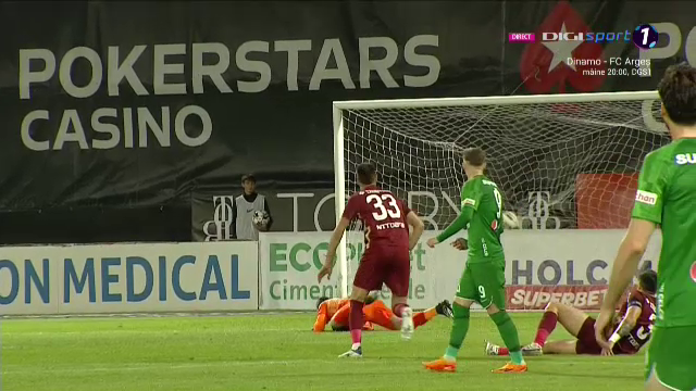 Mamma-mia, Louis! Munteanu a țintit vinclul porții și a înscris un gol de generic în CFR - Farul_15