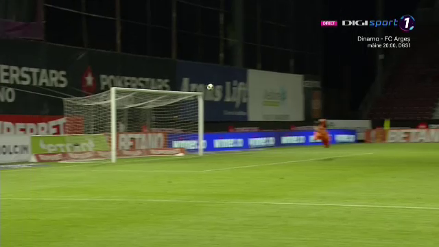Mamma-mia, Louis! Munteanu a țintit vinclul porții și a înscris un gol de generic în CFR - Farul_27