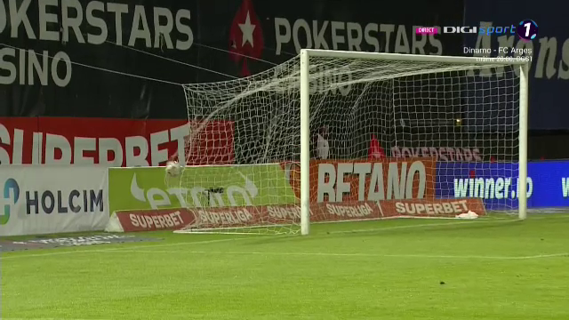 Mamma-mia, Louis! Munteanu a țintit vinclul porții și a înscris un gol de generic în CFR - Farul_31