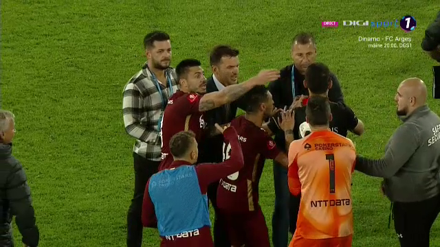 Ireal! Dan Petrescu i-a certat pe jucătorii Farului! Tehnicianul, la un pas de bătaie cu Burcă. Clinci verbal cu Zoltan Iasko_4