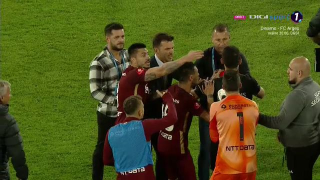 Ireal! Dan Petrescu i-a certat pe jucătorii Farului! Tehnicianul, la un pas de bătaie cu Burcă. Clinci verbal cu Zoltan Iasko_4