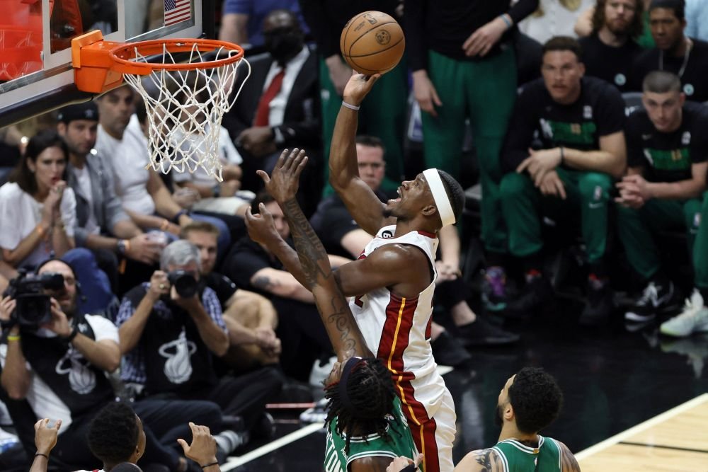Sfârșitul sezonului din NBA se apropie! Cine sunt cele două echipe de baschet calificate în finală_3