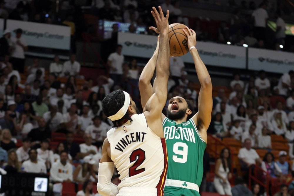 Sfârșitul sezonului din NBA se apropie! Cine sunt cele două echipe de baschet calificate în finală_7