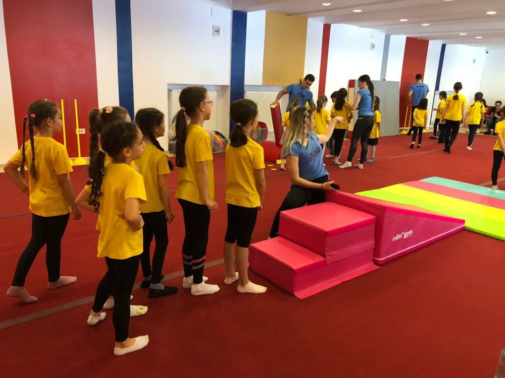 Academia Marian Drăgulescu. Cum arată o ședință de pregătire la baza sportivă a fostului mare gimnast al României_2