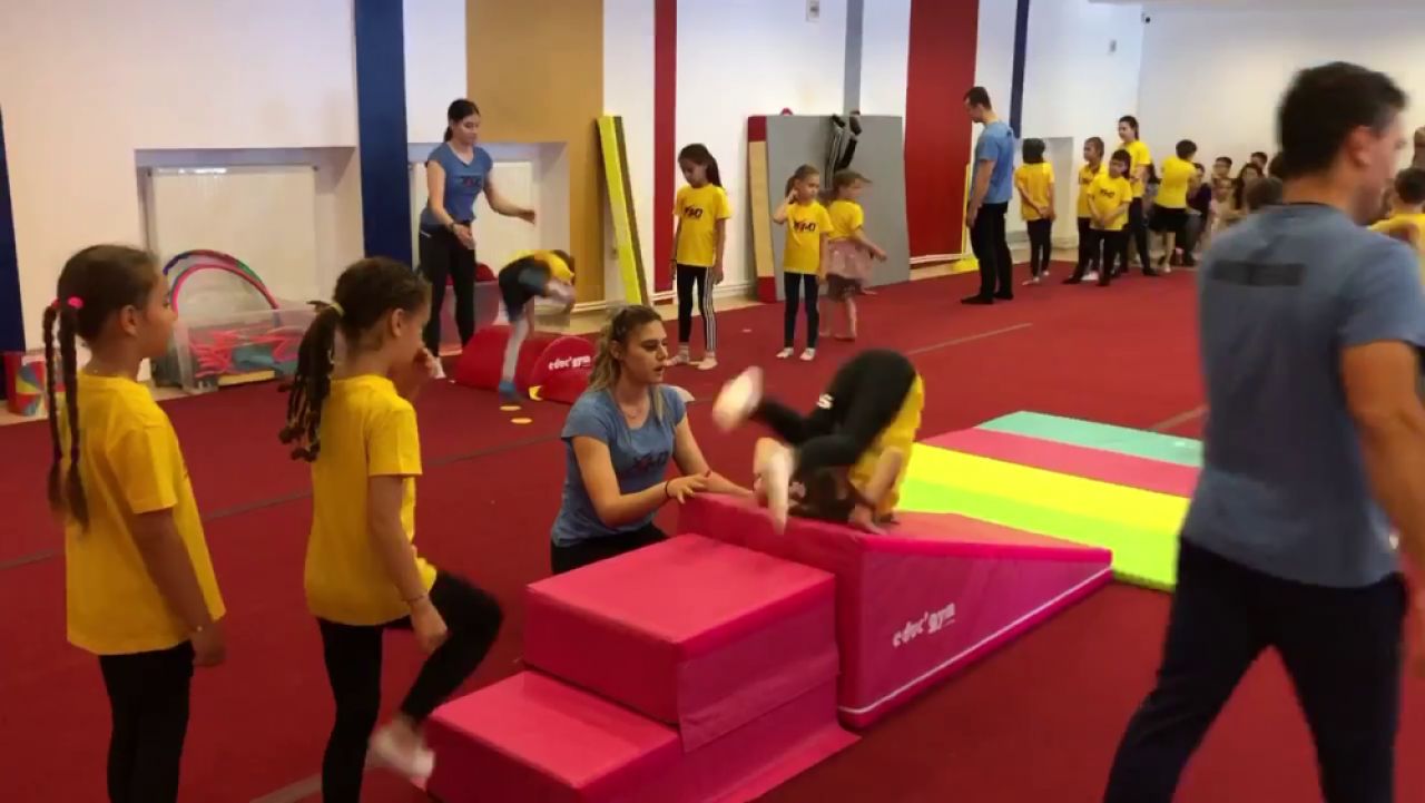 Academia Marian Drăgulescu. Cum arată o ședință de pregătire la baza sportivă a fostului mare gimnast al României_38