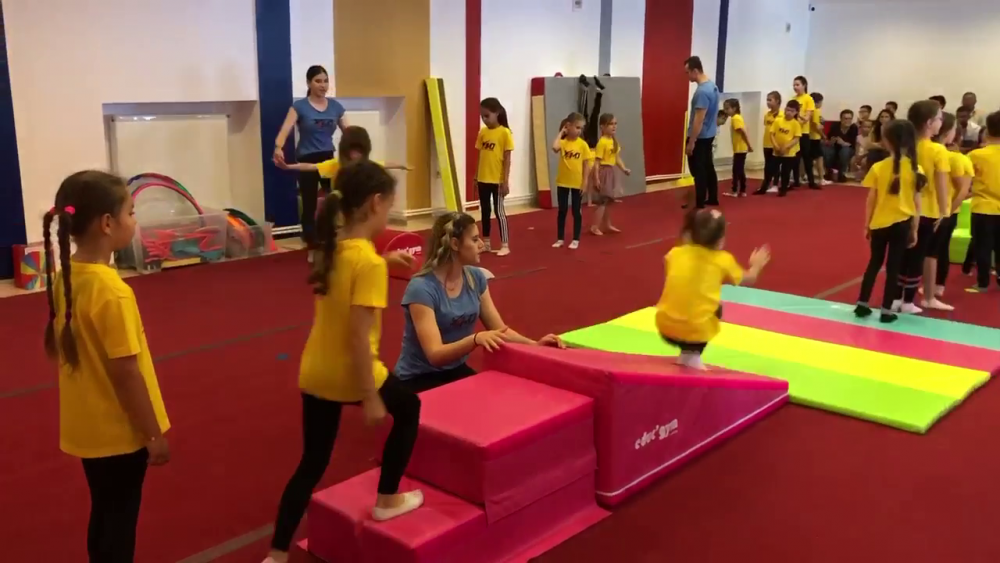 Academia Marian Drăgulescu. Cum arată o ședință de pregătire la baza sportivă a fostului mare gimnast al României_40