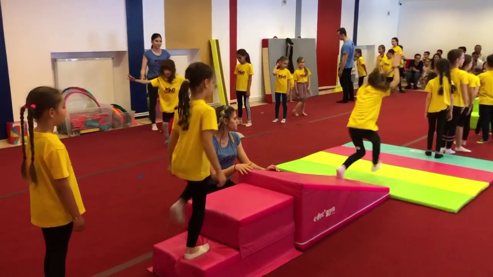 Academia Marian Drăgulescu. Cum arată o ședință de pregătire la baza sportivă a fostului mare gimnast al României_41