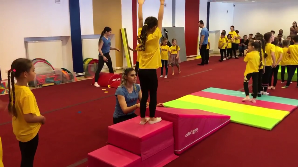 Academia Marian Drăgulescu. Cum arată o ședință de pregătire la baza sportivă a fostului mare gimnast al României_42