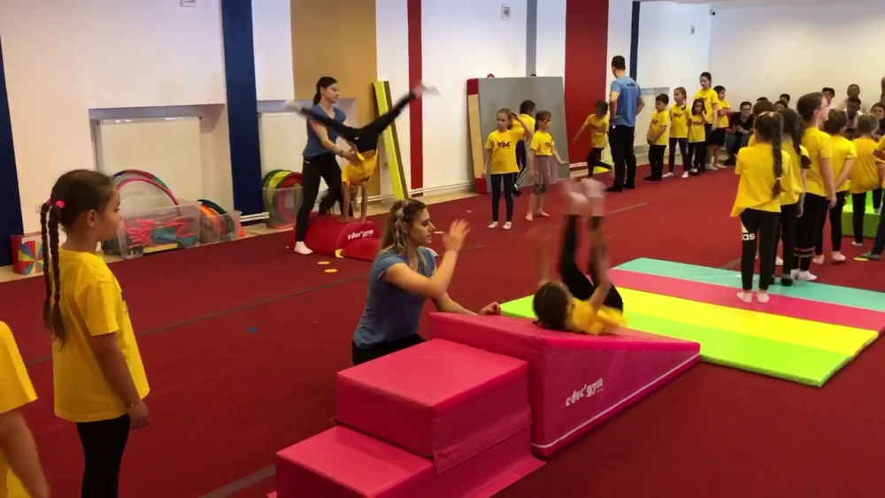 Academia Marian Drăgulescu. Cum arată o ședință de pregătire la baza sportivă a fostului mare gimnast al României_45