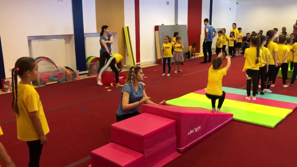Academia Marian Drăgulescu. Cum arată o ședință de pregătire la baza sportivă a fostului mare gimnast al României_46